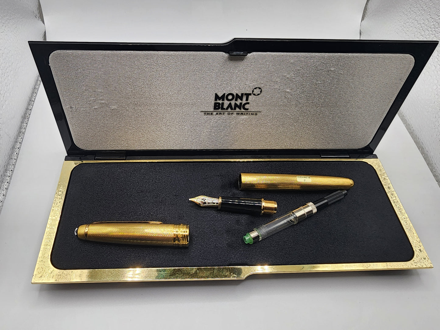 Consignment Montblanc Meisterstuck Fountain Pen 18k Fine Nib