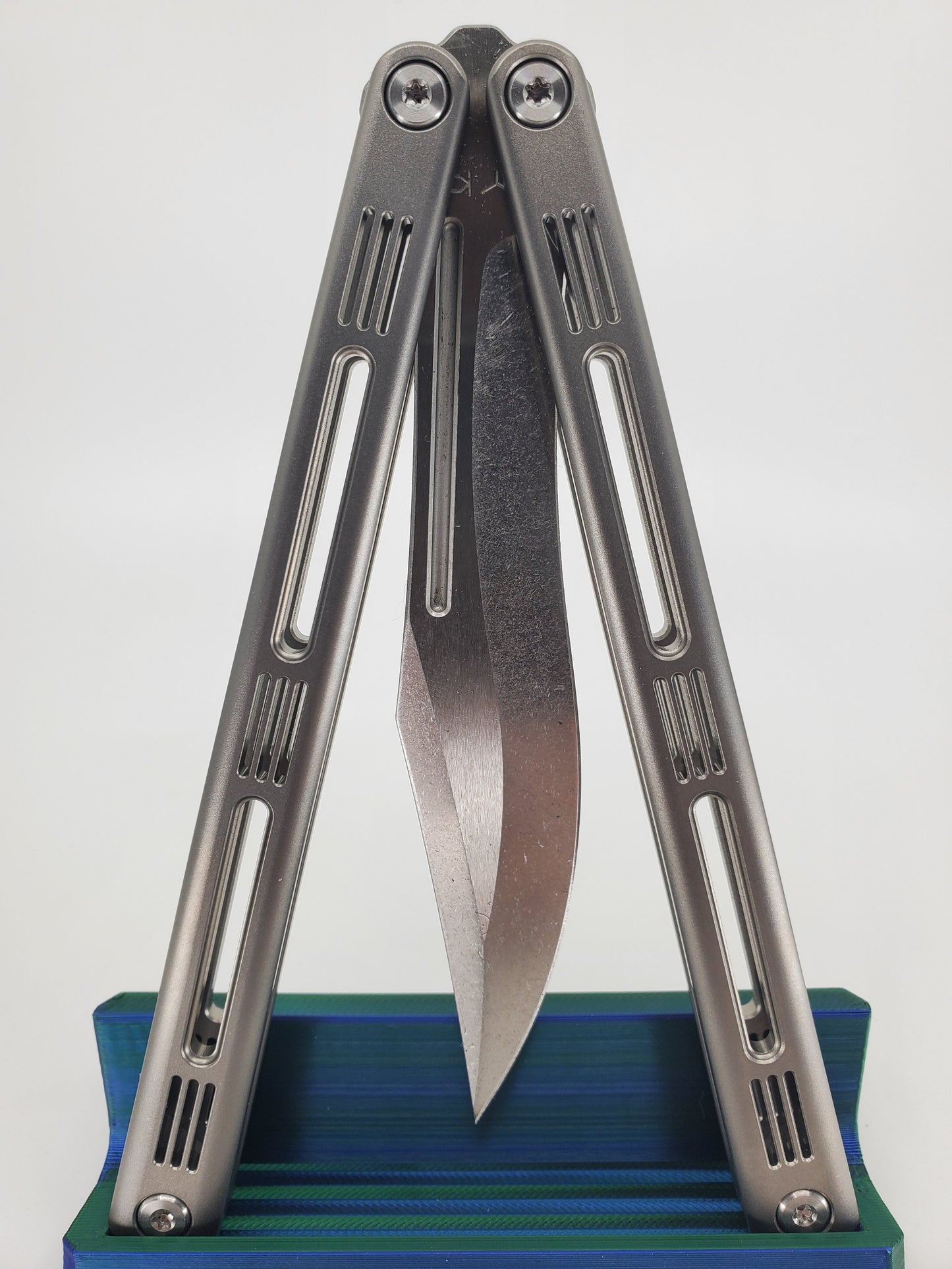 LDY Aquatic Silver Live Blade Balisong