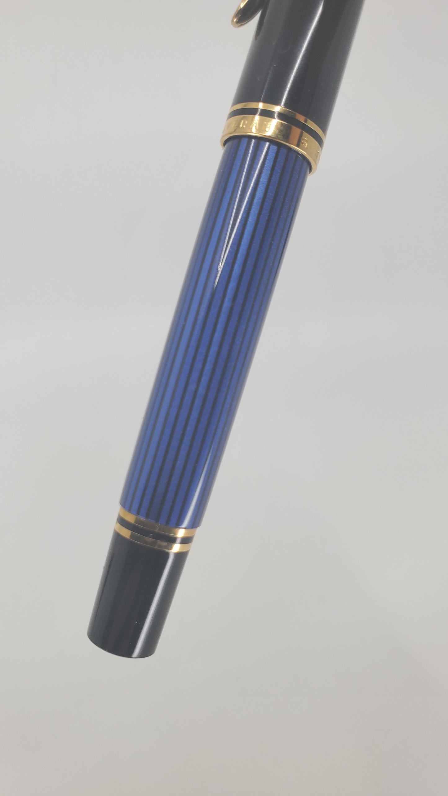 Pelikan M400 Black/Blue w/ Gold Trim Fountain Pen 14c Gold Medium Nib