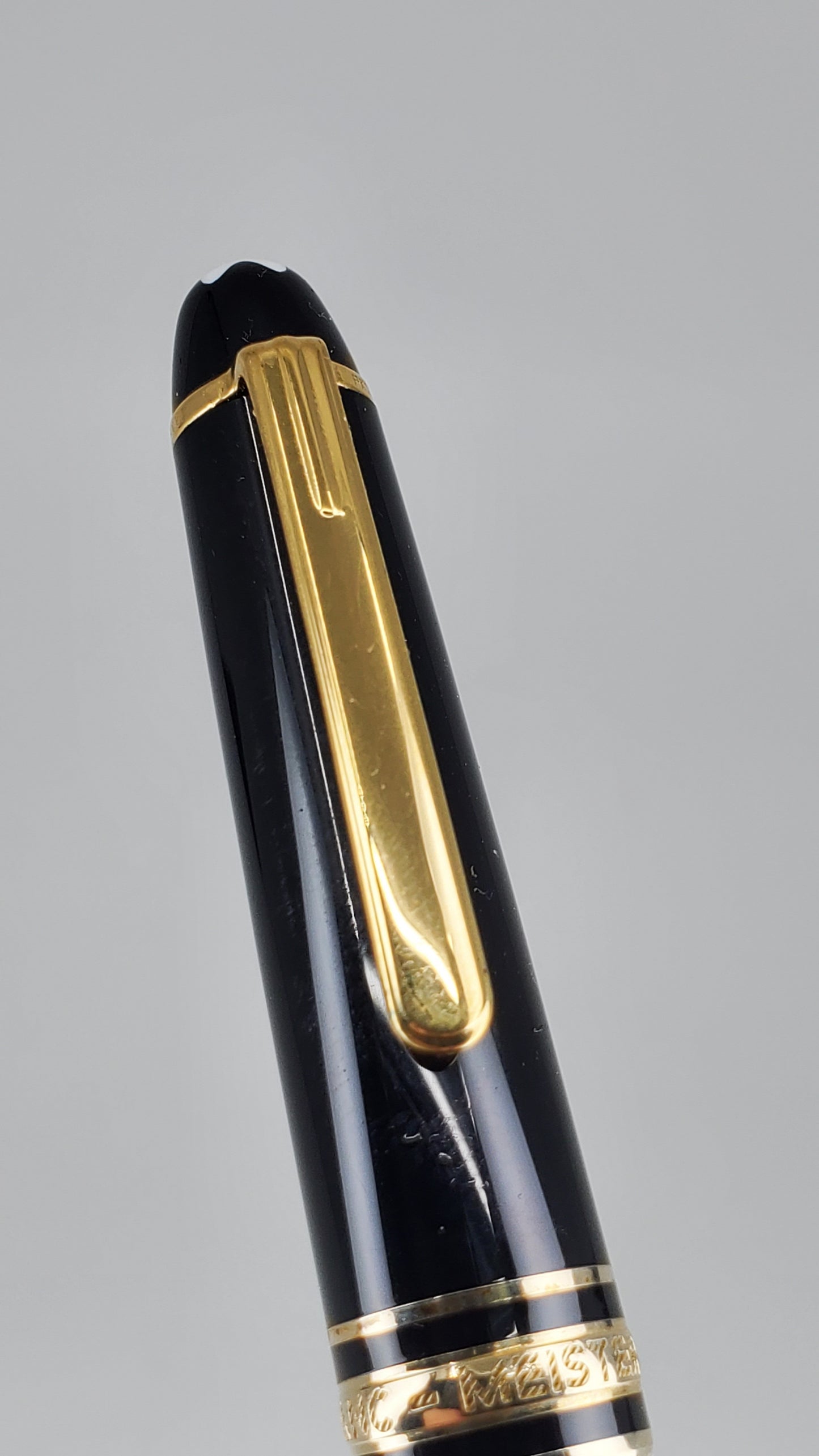 *Consignment* Montblanc Mozart Mini Gold-Plated Fountain Pen Medium Nib