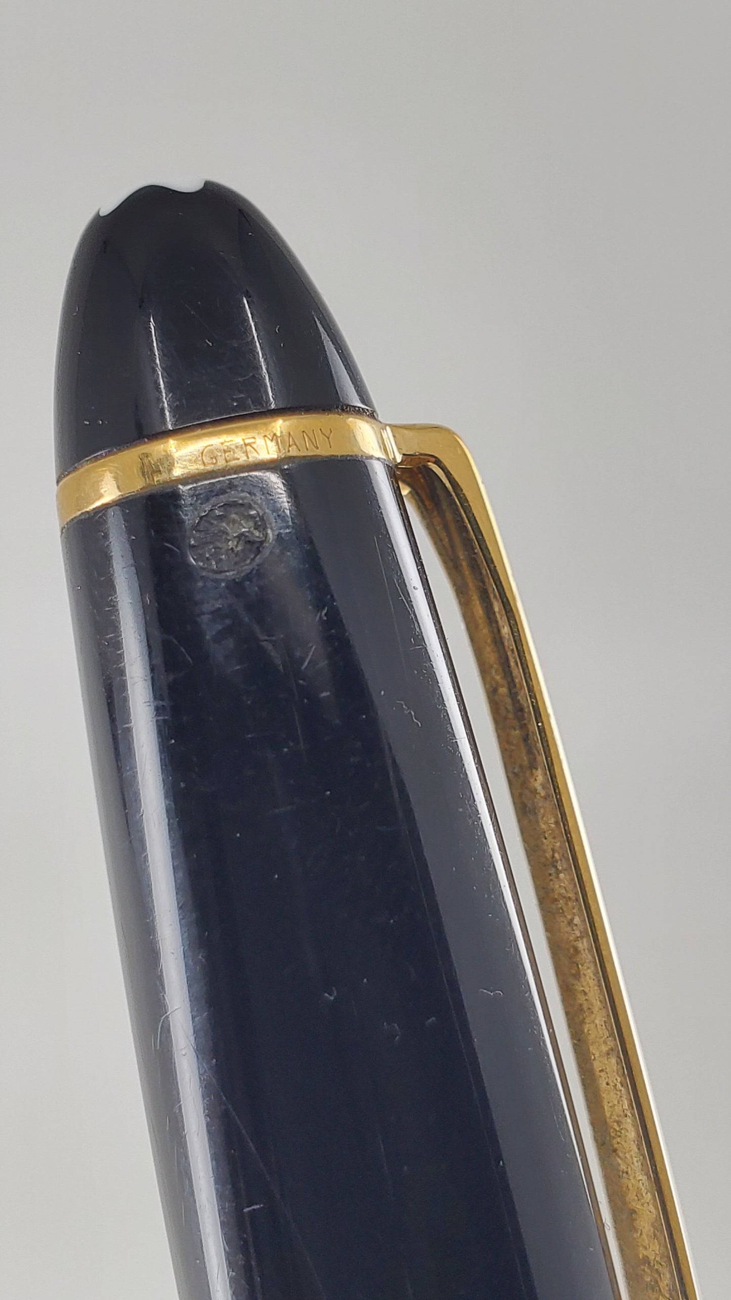 *Consignment* Montblanc LeGrand Gold-Plated Ballpoint Pen