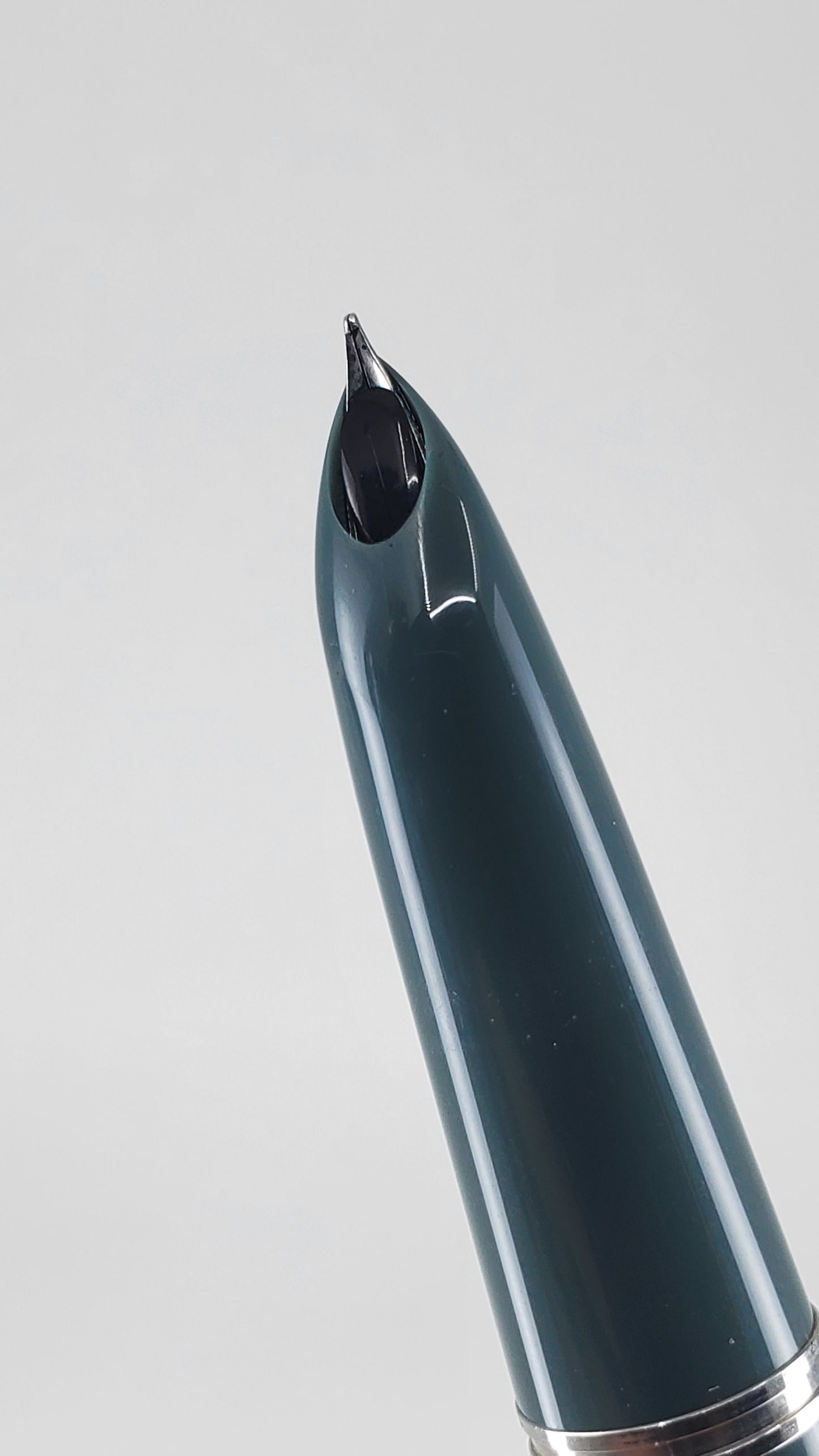 *Consignment* Parker 51 Vintage Teal Fountain Pen Medium