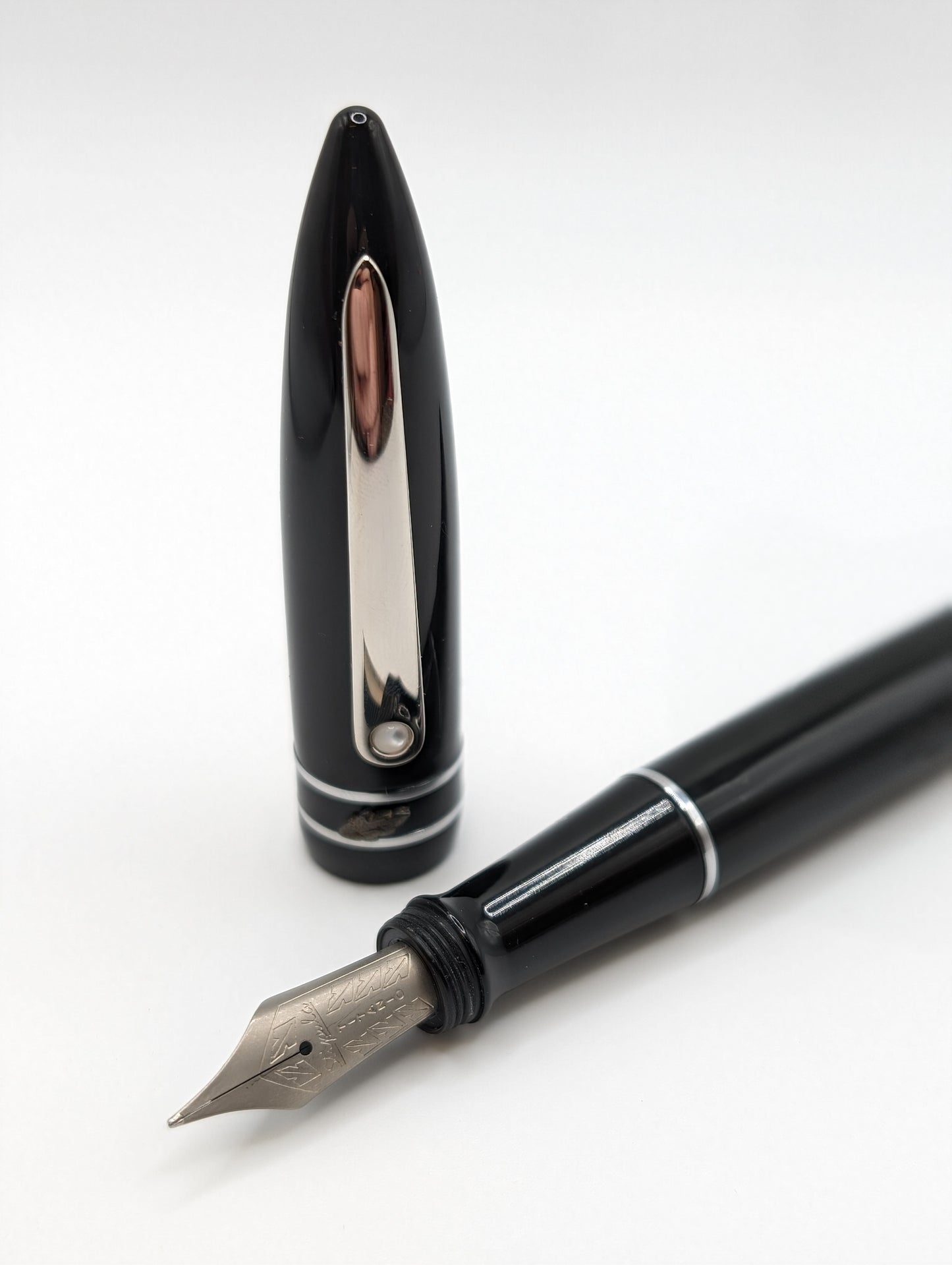 Stipula Model T Black Resin Fountain Pen Titanium Flex Nib