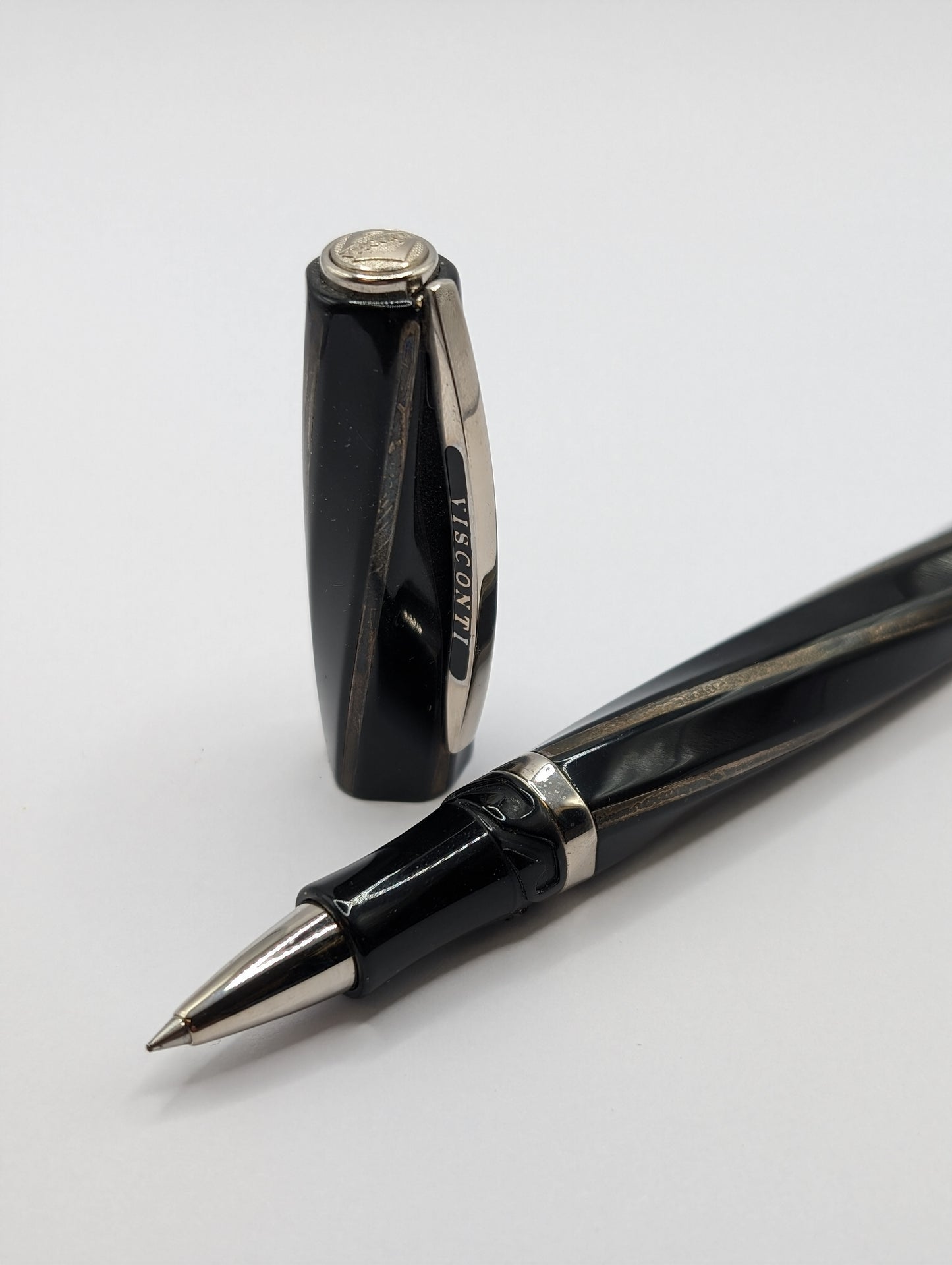 Visconti Divina Midi Rollerball Pen Black