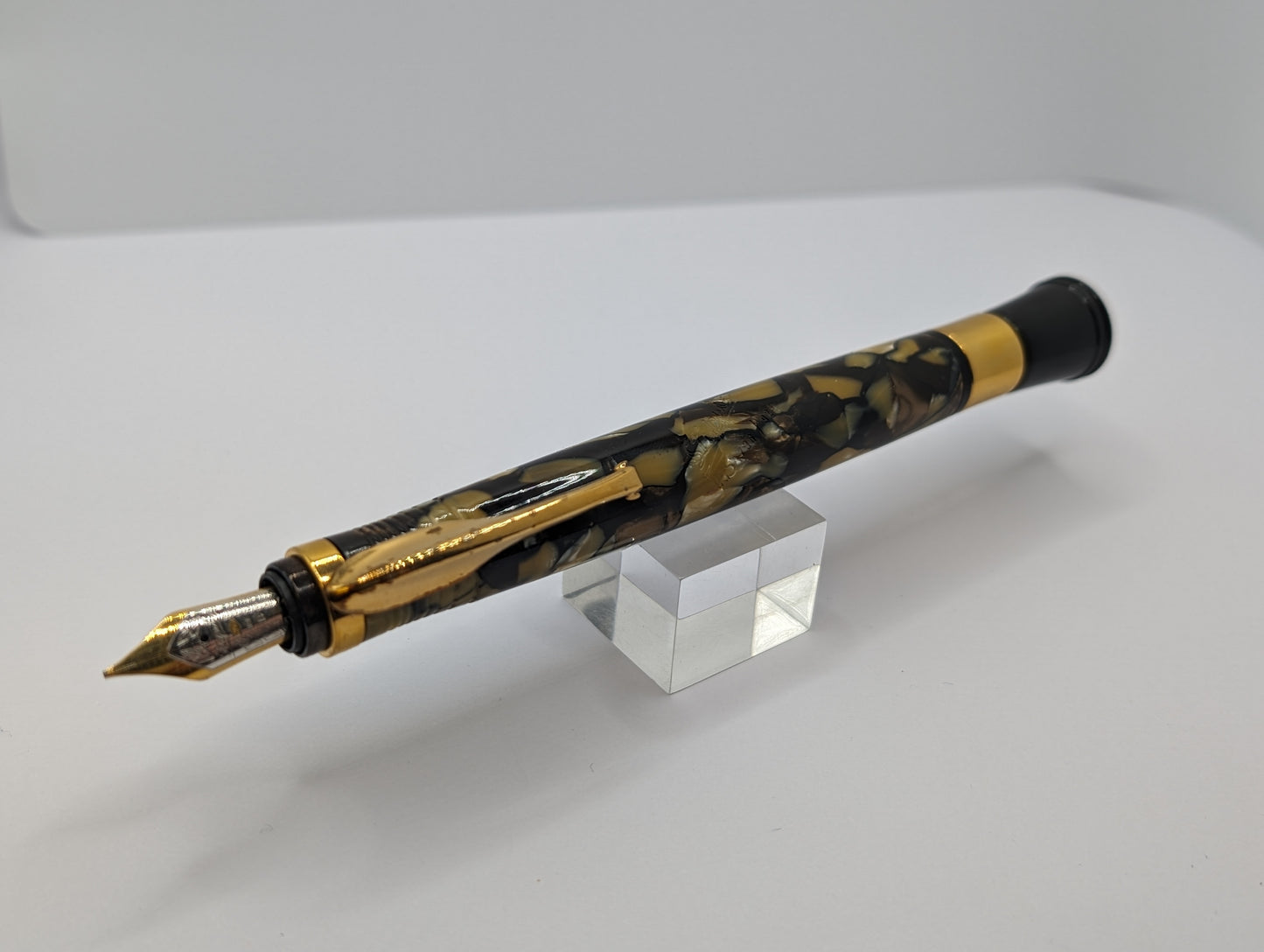 Stipula Iris Rosada Limited Edition Fountain Pen Broad Nib