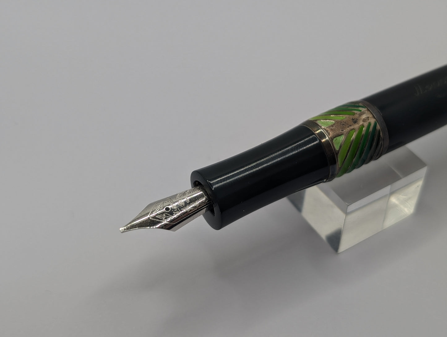 Stipula Monnalisa Twister Capless Green Fountain Pen 14k Nib