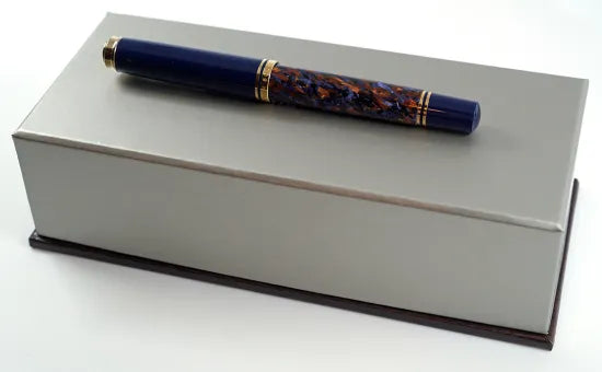 Pelikan M800 Stone Garden Fountain Pen 18k Gold Fine Nib